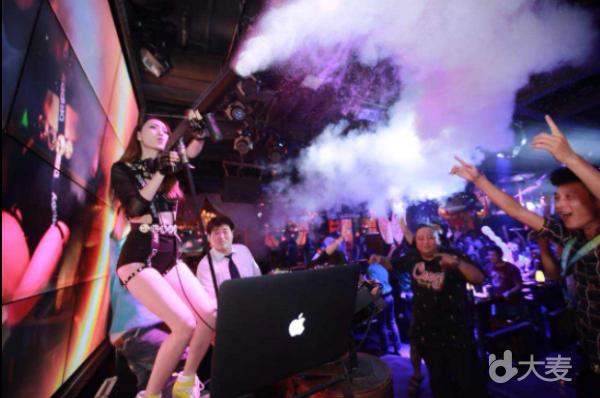 2018上海圣诞重磅活动 超模DJ荧光派对
