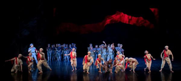 上海芭蕾舞团原创芭蕾舞剧《闪闪的红星》