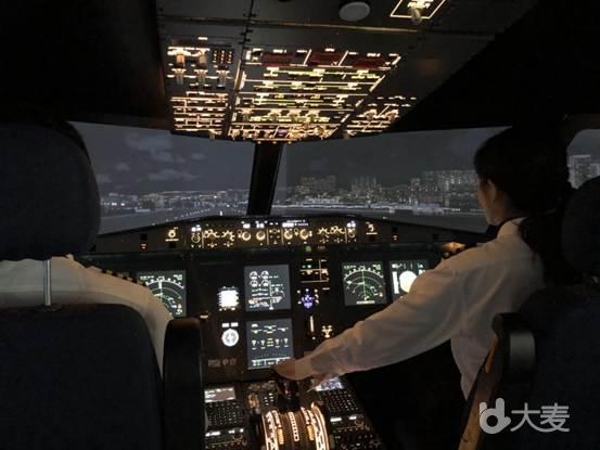 零基础驾驶空客A320客机，实现你的飞行梦！