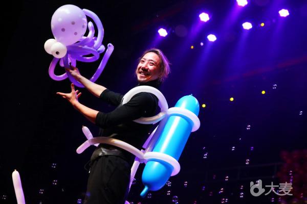 诺远资产·玩库亲子泡泡气球魔术秀《魔幻天空总动员》