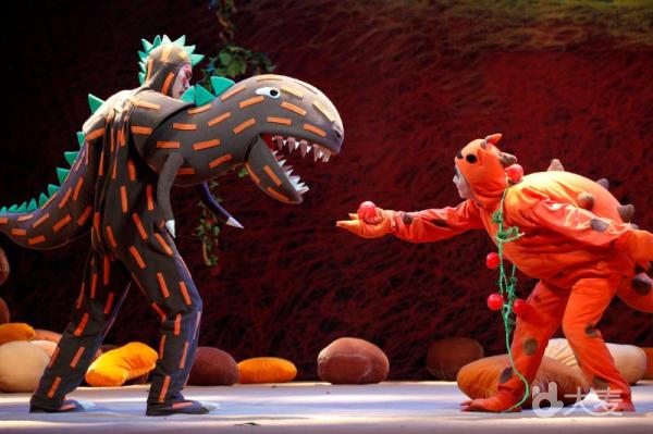 北京儿艺-大型恐龙童话剧《你看起来好像很好吃》