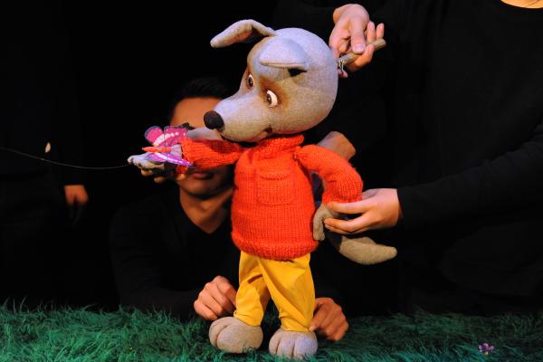 风靡法国的桌面木偶戏《这头小狼心太软》 又名《小狼卢卡斯》