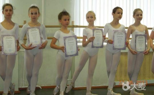 俄罗斯圣彼得堡国立儿童芭蕾舞团《拇指姑娘》