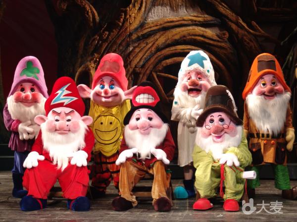 中国儿童艺术剧院 人偶儿童剧《白雪公主与七个小矮人》